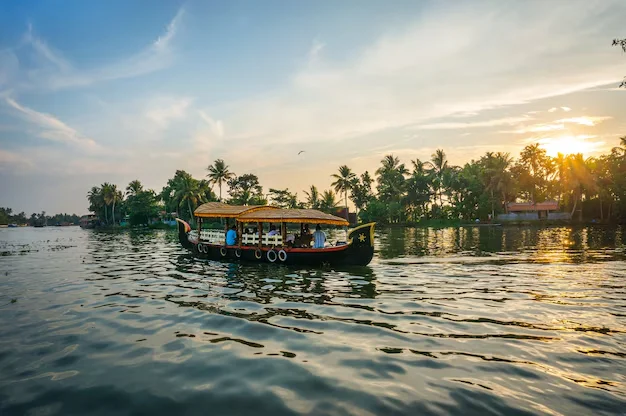 Enriching Kochi Munnar Tour Package